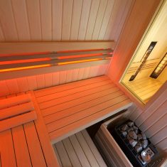 Sauna a infrasauna propojené oknem